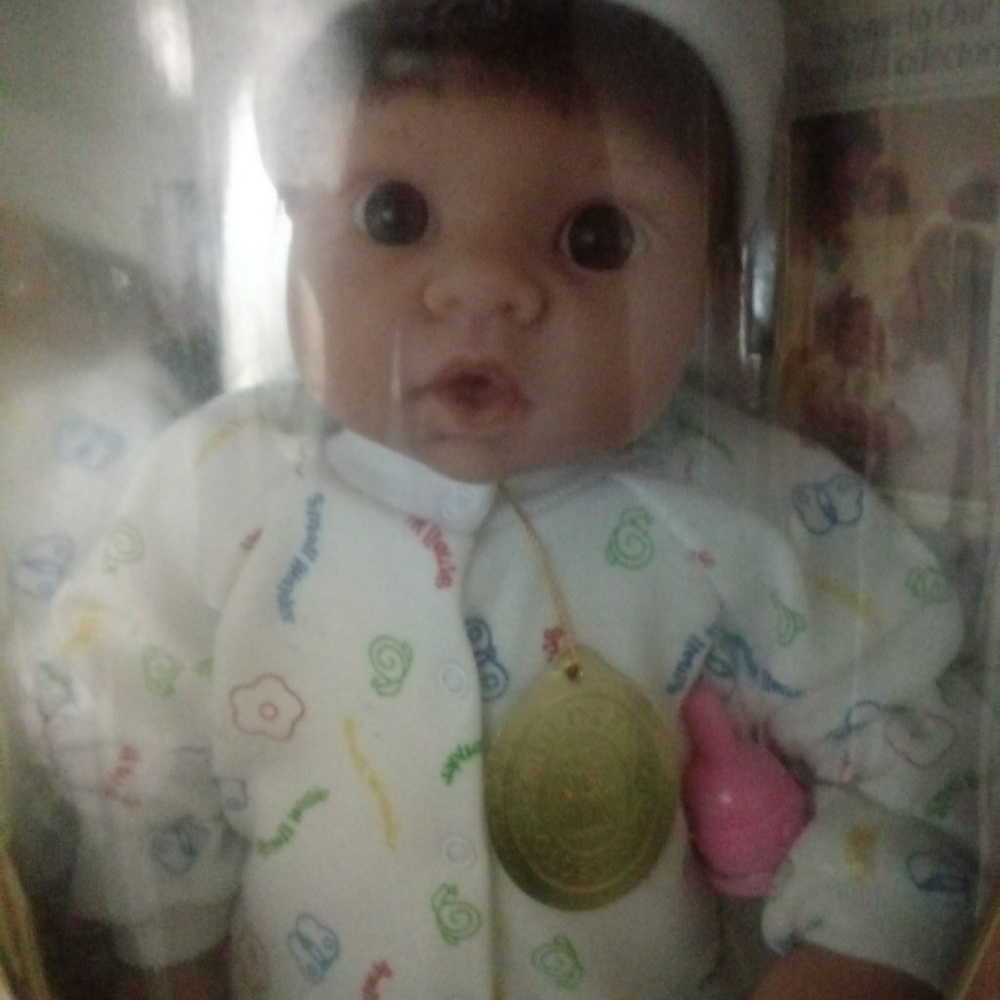 1998 Lee Middleton doll Brand new in box.